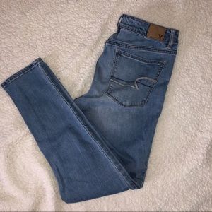 Light wash american eagle jeggings